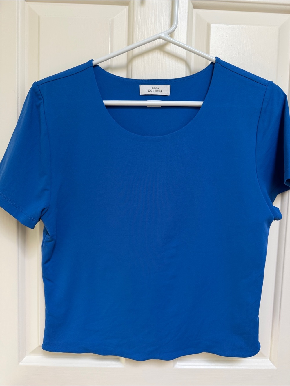 Babaton Contour sz XL Aritzia cropped top in an electric cobalt blue
